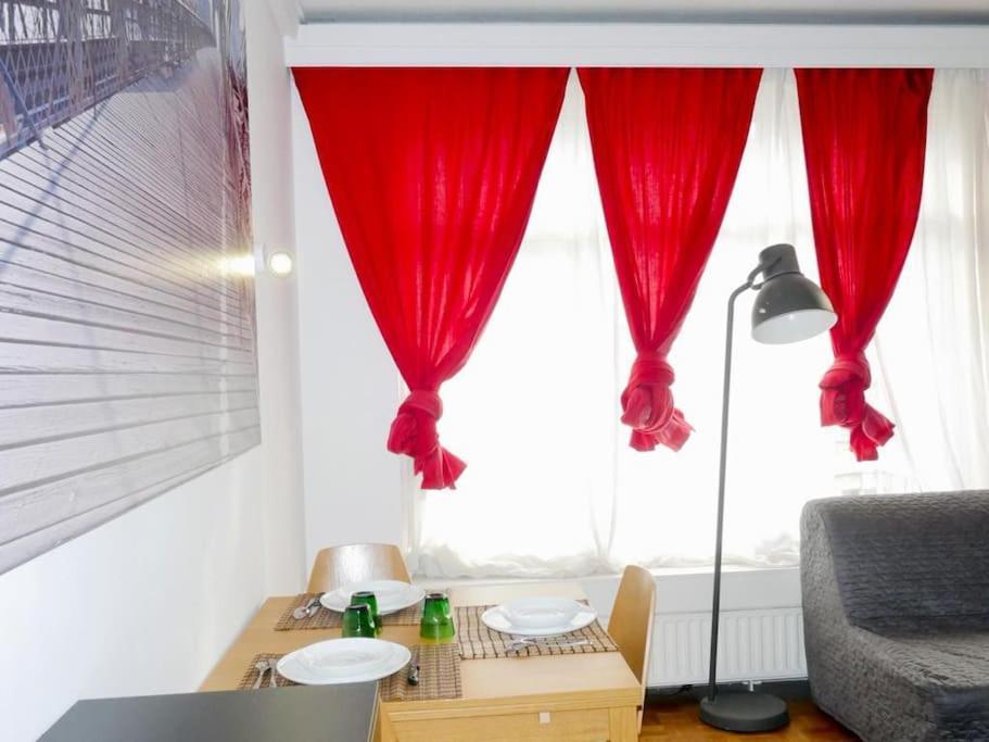 Ixelles: Superbe Appartement, Idealement Situe Брюксел Екстериор снимка