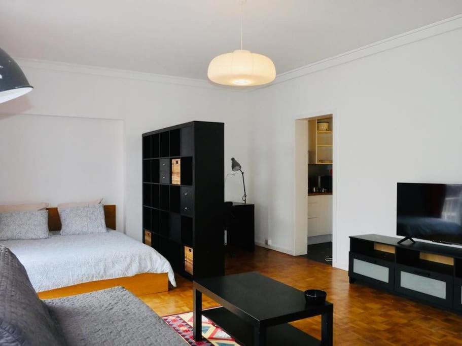 Ixelles: Superbe Appartement, Idealement Situe Брюксел Екстериор снимка