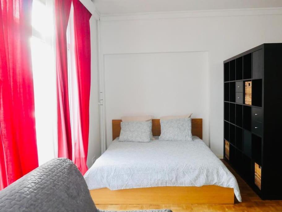 Ixelles: Superbe Appartement, Idealement Situe Брюксел Екстериор снимка